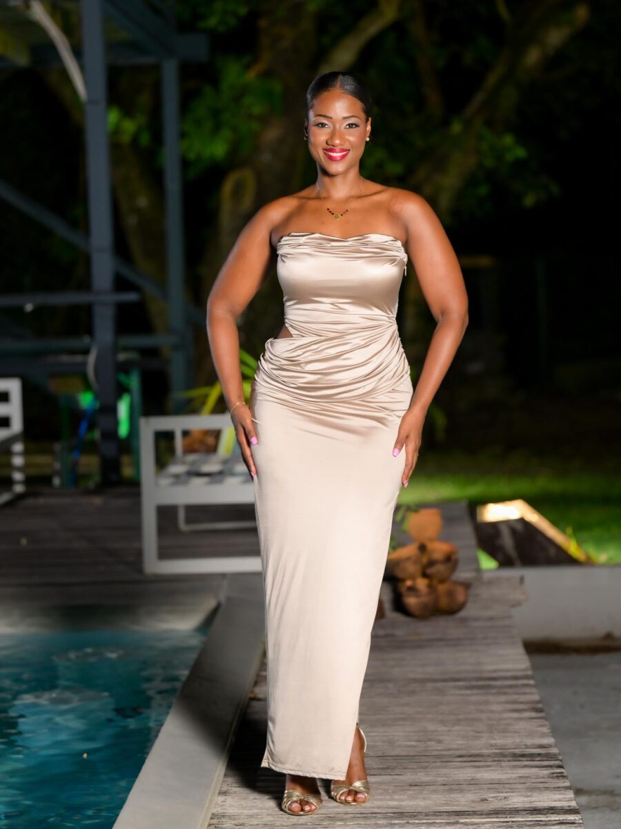 Classy dress satinée